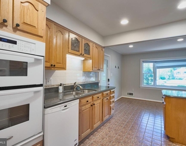 2403 Arrow Park Drive - Photo Thumbnail 1