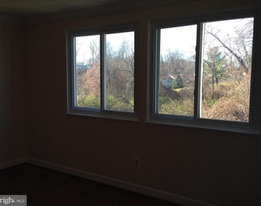 2126 Glenn Spring Court - Photo Thumbnail 11