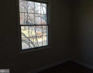 2126 Glenn Spring Court - Photo Thumbnail 12