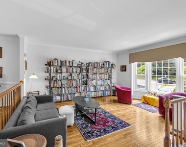 6861 Williamsburg Pond Court - Photo Thumbnail 5