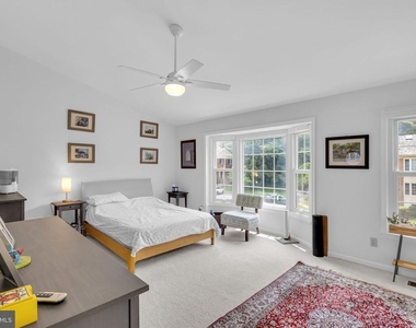 6861 Williamsburg Pond Court - Photo Thumbnail 15