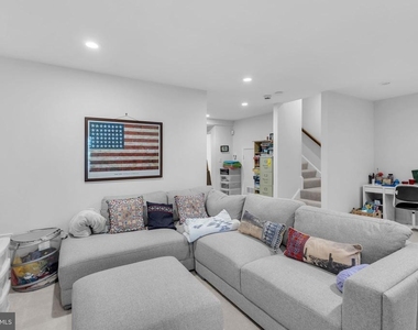 6861 Williamsburg Pond Court - Photo Thumbnail 27