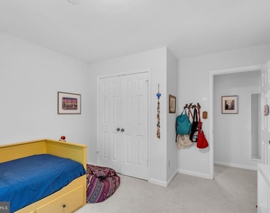 6861 Williamsburg Pond Court - Photo Thumbnail 23