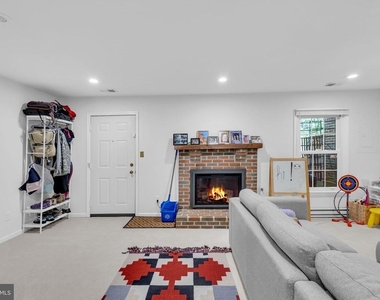 6861 Williamsburg Pond Court - Photo Thumbnail 26