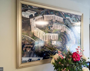 8340 Greensboro Drive - Photo Thumbnail 21
