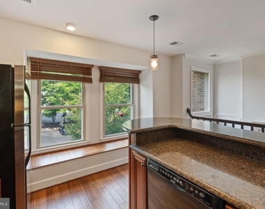 3915 Green Look Court - Photo Thumbnail 12
