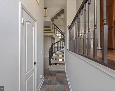 3915 Green Look Court - Photo Thumbnail 5