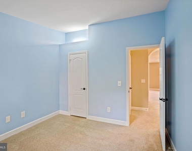 3915 Green Look Court - Photo Thumbnail 23