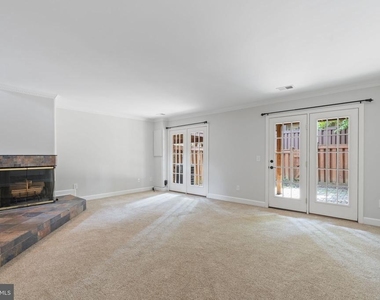 3915 Green Look Court - Photo Thumbnail 31