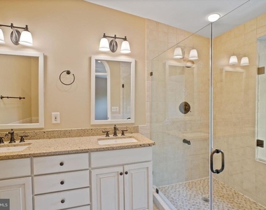 3915 Green Look Court - Photo Thumbnail 32