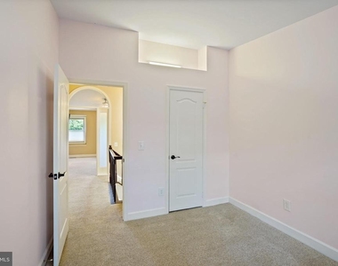 3915 Green Look Court - Photo Thumbnail 21