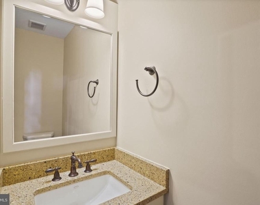 3915 Green Look Court - Photo Thumbnail 9