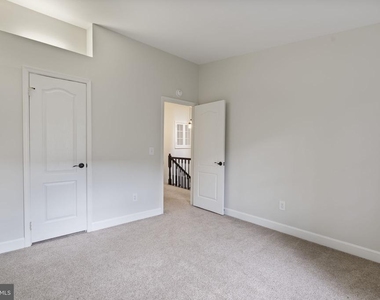3915 Green Look Court - Photo Thumbnail 23
