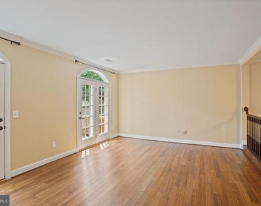 3915 Green Look Court - Photo Thumbnail 14