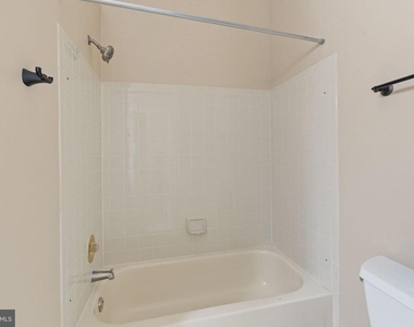 3915 Green Look Court - Photo Thumbnail 28