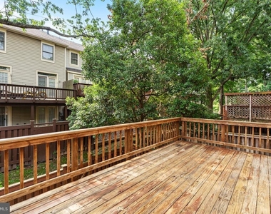 3915 Green Look Court - Photo Thumbnail 15