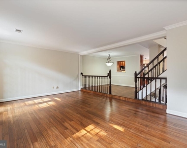 3915 Green Look Court - Photo Thumbnail 14