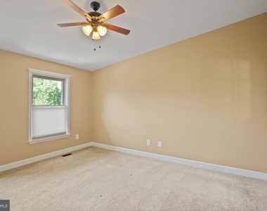 3915 Green Look Court - Photo Thumbnail 31