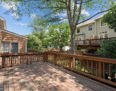 3915 Green Look Court - Photo Thumbnail 3