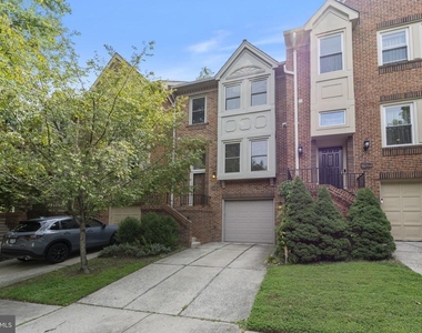 3915 Green Look Court - Photo Thumbnail 1