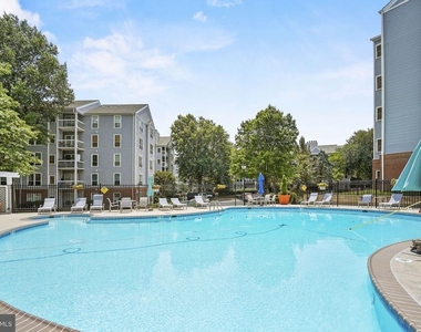 3178 Summit Square Drive - Photo Thumbnail 21