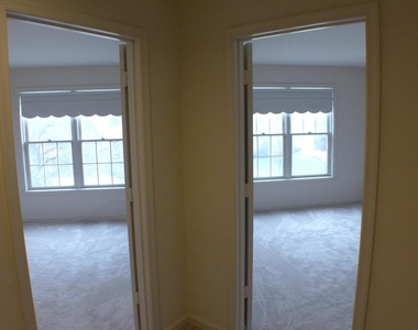 10008 Manor Place - Photo Thumbnail 28