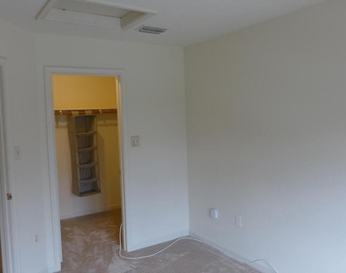 10008 Manor Place - Photo Thumbnail 21