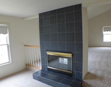 10008 Manor Place - Photo Thumbnail 27