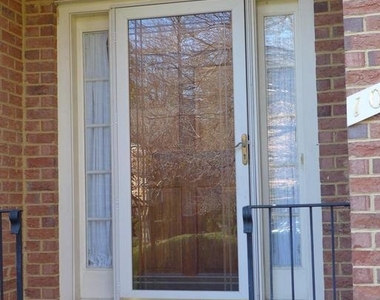 10008 Manor Place - Photo Thumbnail 1