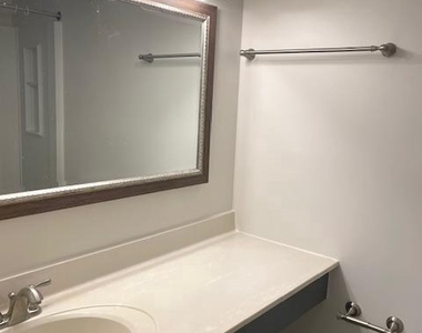 5900 Cove Landing Road - Photo Thumbnail 18