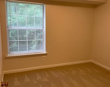 5900 Cove Landing Road - Photo Thumbnail 19