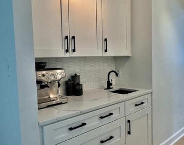 6013 Rockton Court - Photo Thumbnail 11