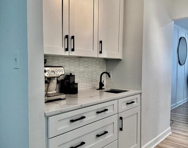 6013 Rockton Court - Photo Thumbnail 10
