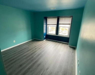 12891 Grays Pointe Road - Photo Thumbnail 11