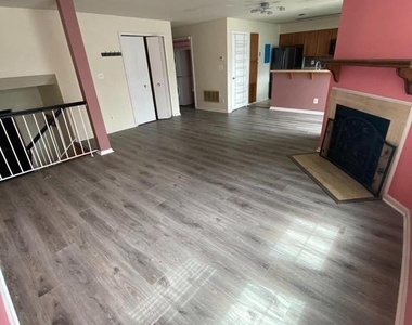 12891 Grays Pointe Road - Photo Thumbnail 6