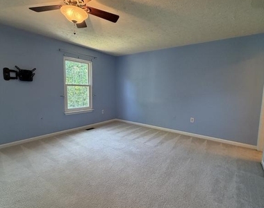 107 Peridot Place - Photo Thumbnail 33