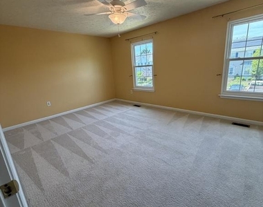 107 Peridot Place - Photo Thumbnail 29