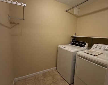107 Peridot Place - Photo Thumbnail 18