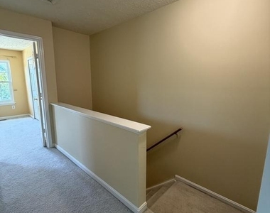 107 Peridot Place - Photo Thumbnail 38