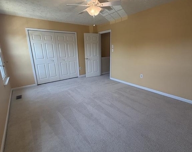 107 Peridot Place - Photo Thumbnail 30