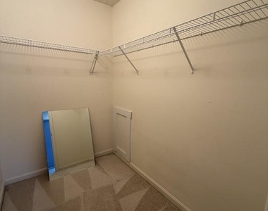 107 Peridot Place - Photo Thumbnail 35