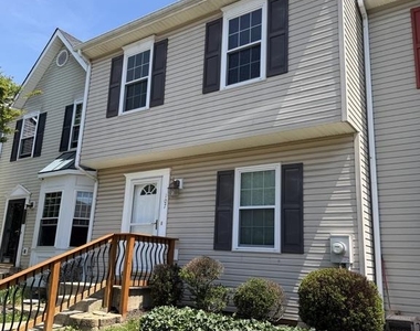 107 Peridot Place - Photo Thumbnail 2