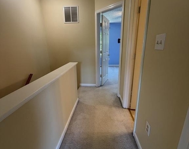 107 Peridot Place - Photo Thumbnail 31