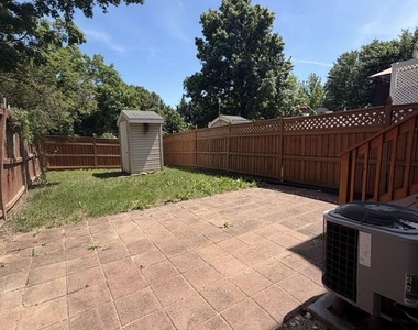 107 Peridot Place - Photo Thumbnail 10