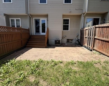 107 Peridot Place - Photo Thumbnail 13