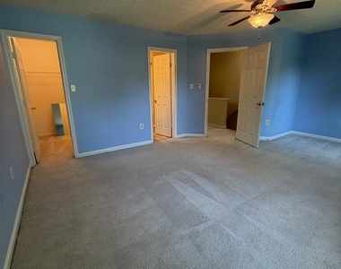 107 Peridot Place - Photo Thumbnail 34