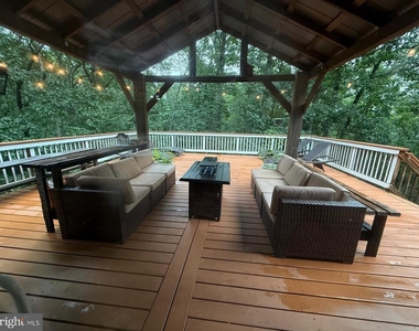 5138 Laurel Lane - Photo Thumbnail 1