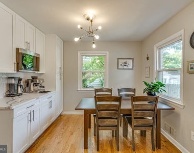3 Groves Avenue - Photo Thumbnail 8