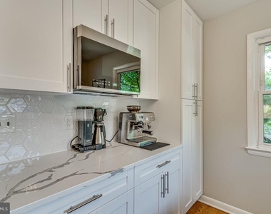 3 Groves Avenue - Photo Thumbnail 11