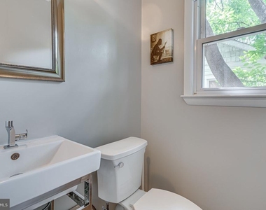 3 Groves Avenue - Photo Thumbnail 17